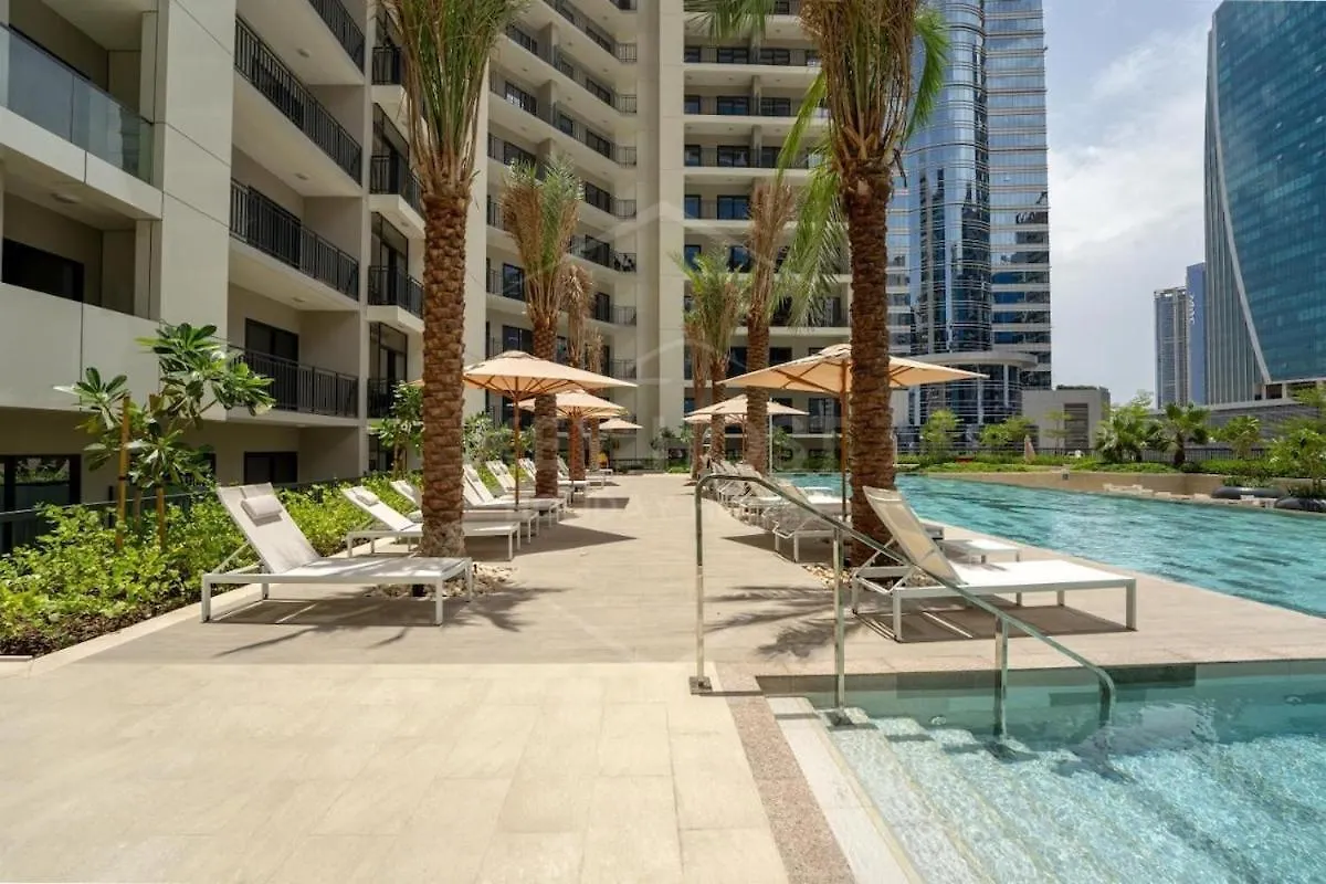 Apartment Burj Bliss - Canal-View Luxury 1Br Downtown Dubai