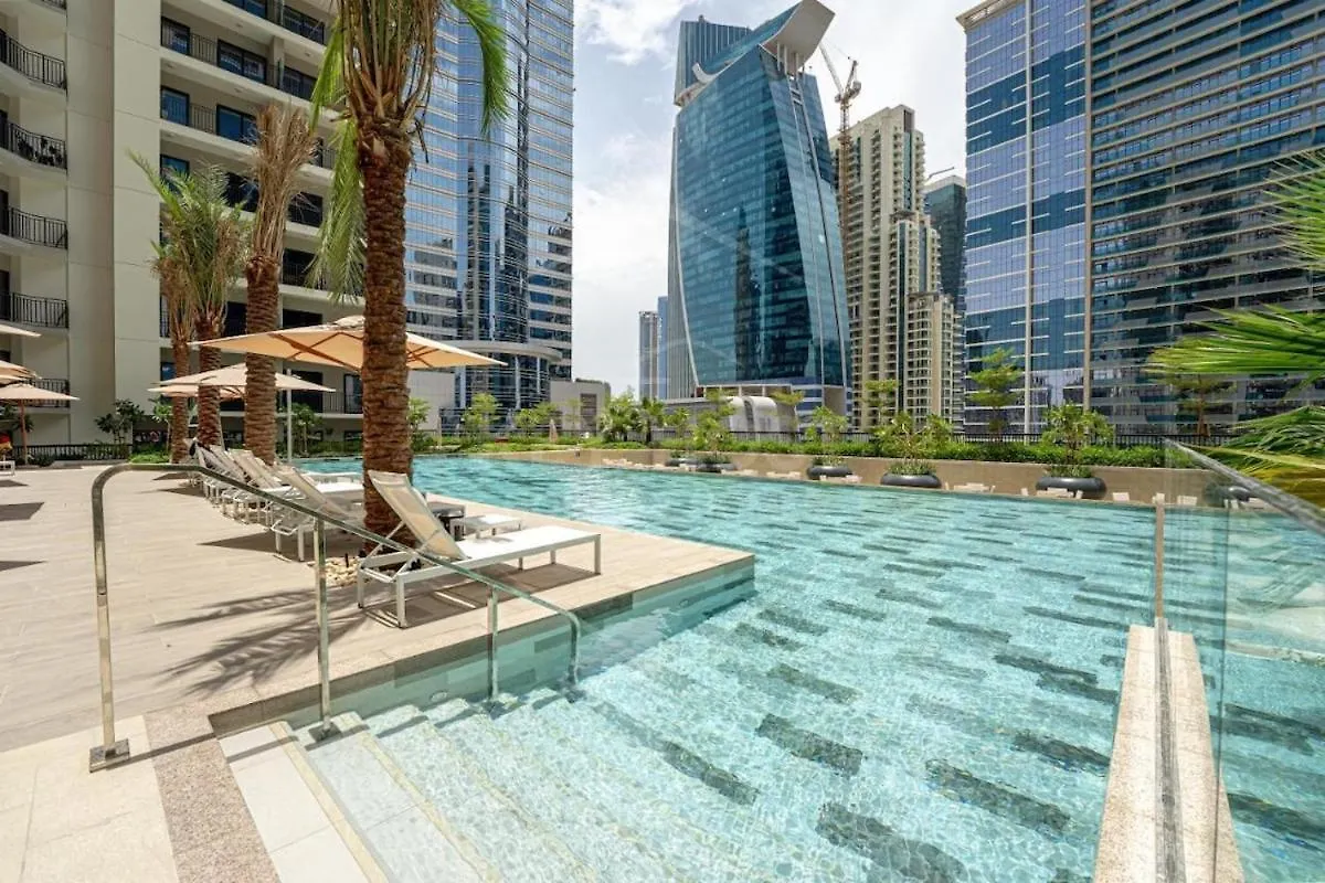 Burj Bliss - Canal-View Luxury 1Br Downtown Dubai 0*,
