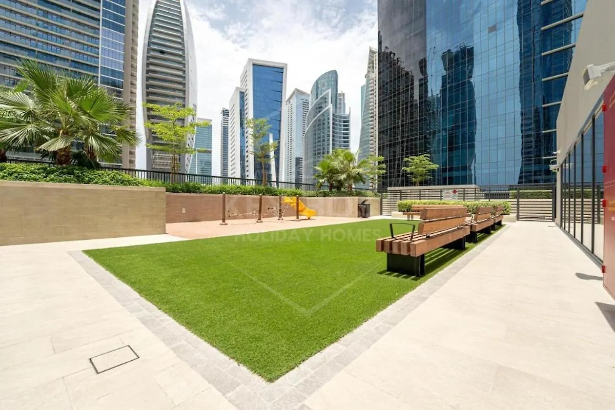 Burj Bliss - Canal-View Luxury 1Br Downtown Dubai Apartment