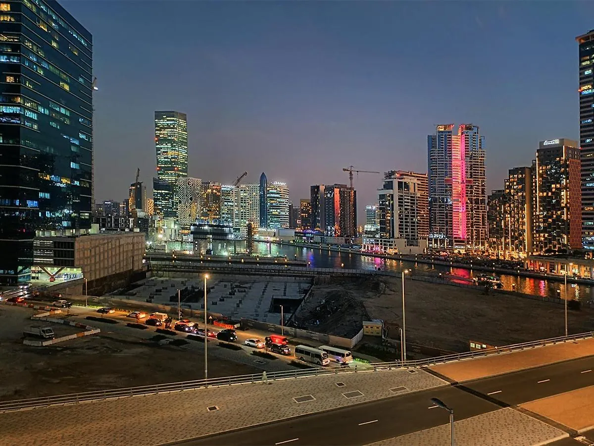 Appartement Burj Bliss - Canal-View Luxury 1Br Downtown Dubai